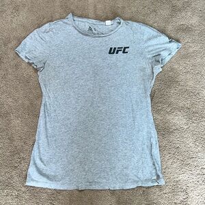 UFC women’s T-shirt size small